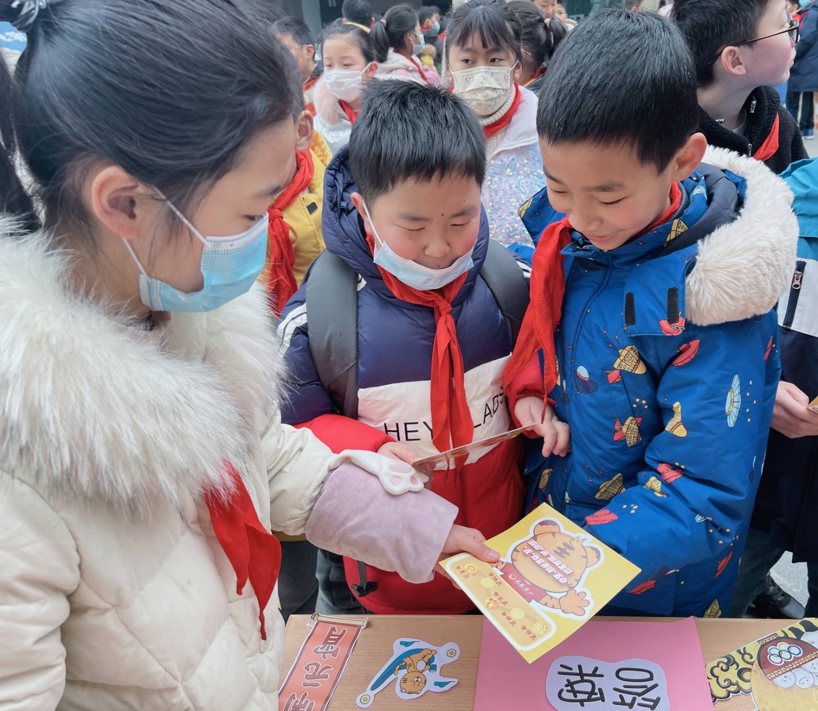 常州凤凰新城实验小学报到日： 辞旧“寅”新又生威，“虎”力全开强“五自”