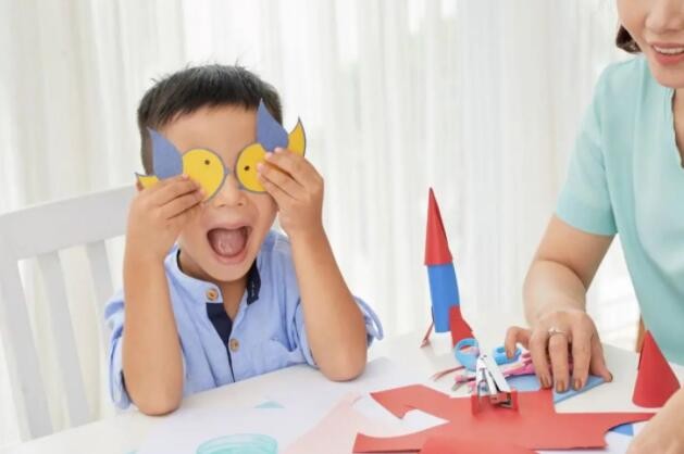 上海儿童视力矫正医院：孩子“对眼”长大就会好，真是这样吗？