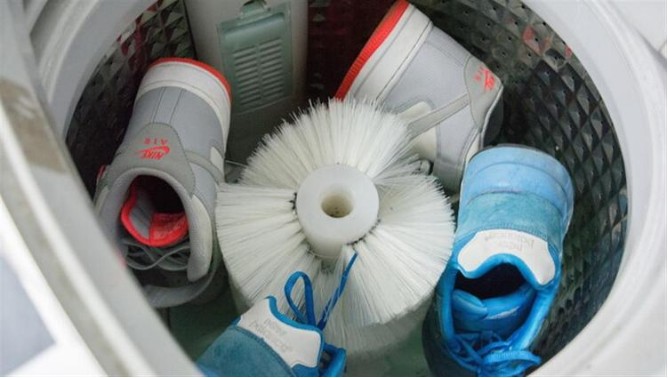 顾均辉谈品牌定位：新一代“懒人神器”洗鞋机，妙在哪里？
